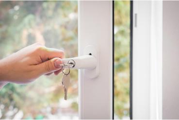 Fenstergriff abschließbar Kindersicherung Fesnsterschloß Balkon weiß 2 Schlüssel
